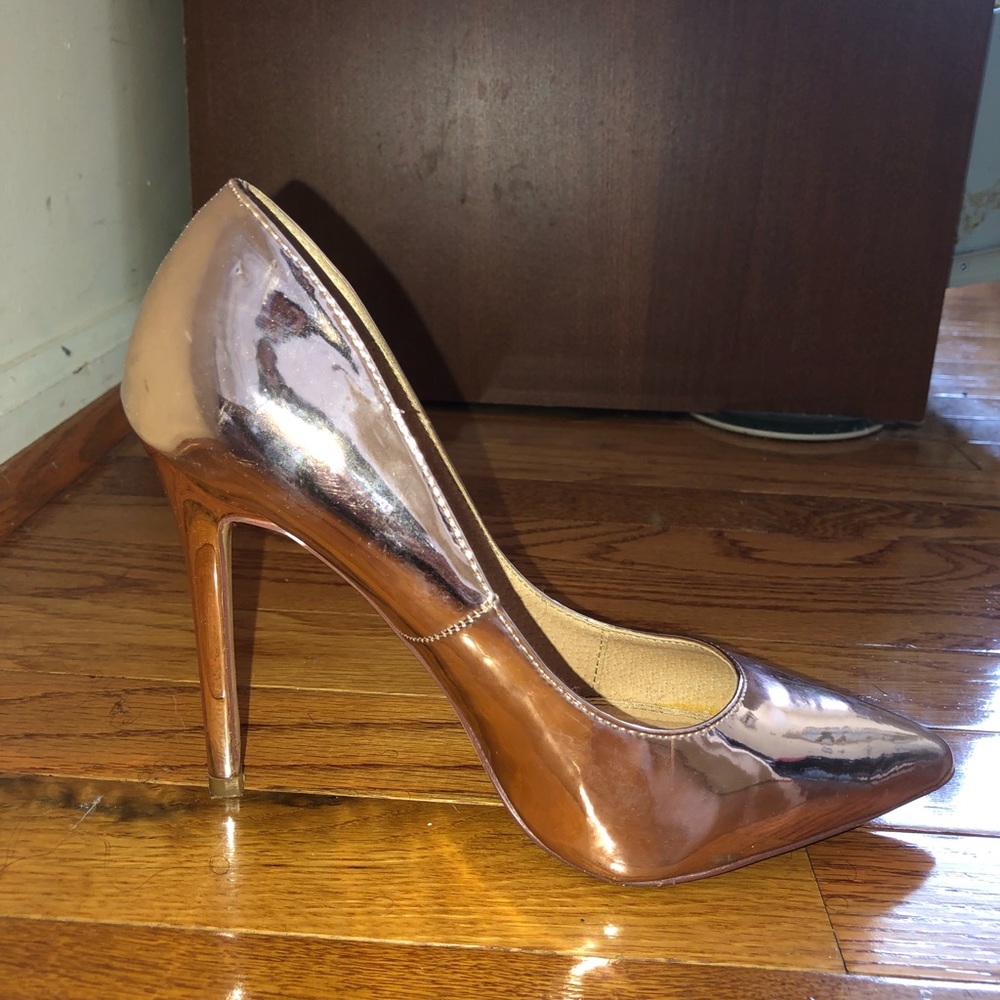 Metallic rose gold heels